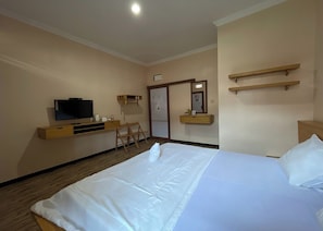 华丽客房 | 办公桌、免费 WiFi、床单