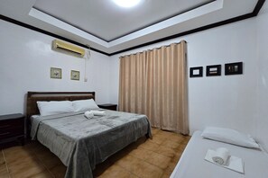 尊榮客房 | 書桌、免費無線上網、床單