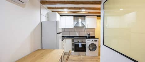 Microwave, oven, spices