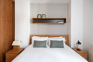 1 chambre, fer et planche à repasser, lit parapluie, Wi-Fi gratuit