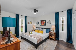 4 chambres, bureau, fer et planche à repasser, Wi-Fi gratuit