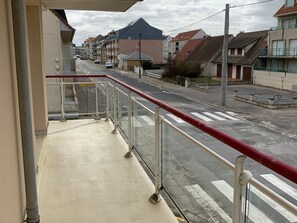 Property grounds - Apartment near beach, 2 bedrooms, balcony, garage (Fort-Mahon-Plage)