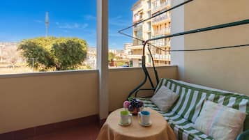 Appartement Familial, plusieurs chambres (Happy Apartment Nettuno Close To Sea) | Balcon