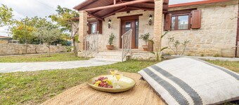 Cozy Holiday House - 5 minutes away from the beach Kalamaki, Zakynthos