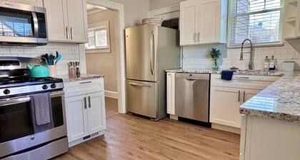 Park view ⁞ Porch swing ⁞ Game room ⁞ 2BA ⁞ Manchester Manor