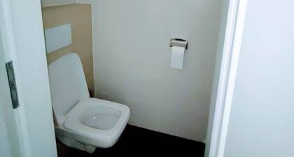 Room in Guest Room - Single Room With Shared Bathroom and Kitchen