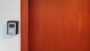 Room, 1 Bedroom, Smoking, Patio | Property entrance