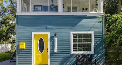 Family-Friendly 2BR • Wi-Fi + Pets • Near Disney