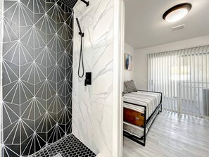 2 chambres, bureau, fer et planche à repasser, Wi-Fi gratuit