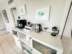 Interior - Steps to sand/2 King bedrooms/free laundry in unit (Marco Island)