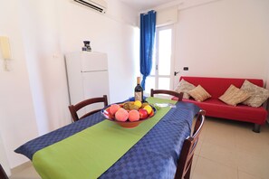 Leilighet, 1 soverom, røyk | Spiseområde