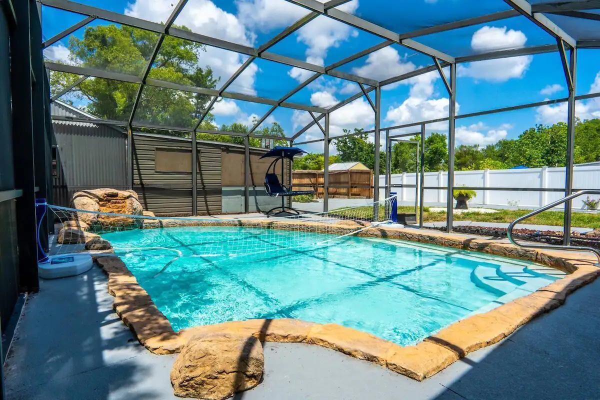 3 Bed Home with Pool and Game Room