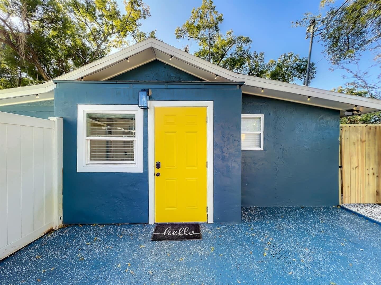 Adorable 1Bed Apartment with laundry in unit