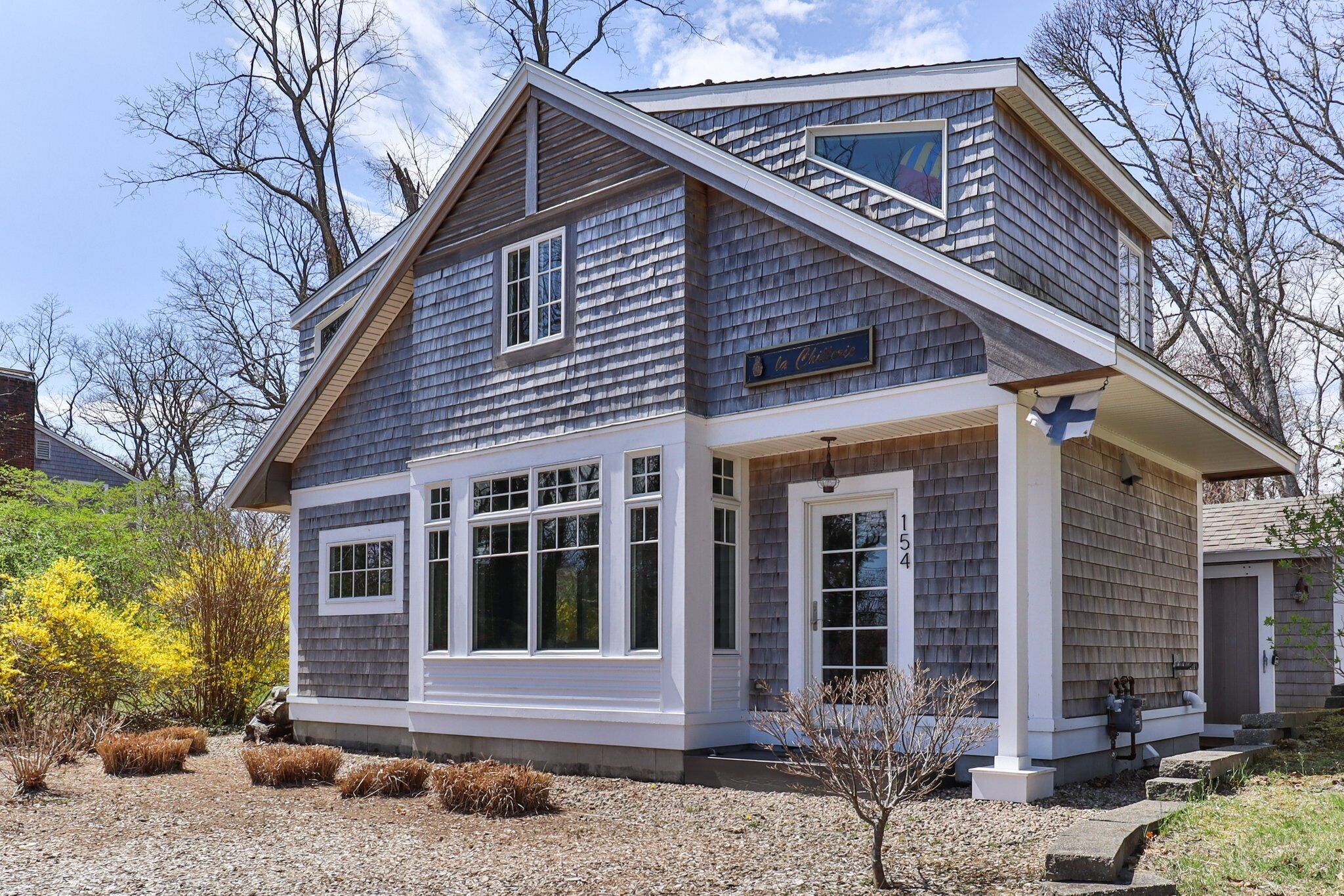 NEW Crystal Lake Contemporary Cottage!