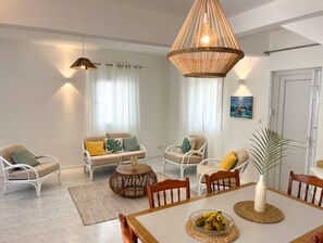 Interior - Bungalow Tropical de 3 Chambres à 5 min de la mer (Flic en Flac)