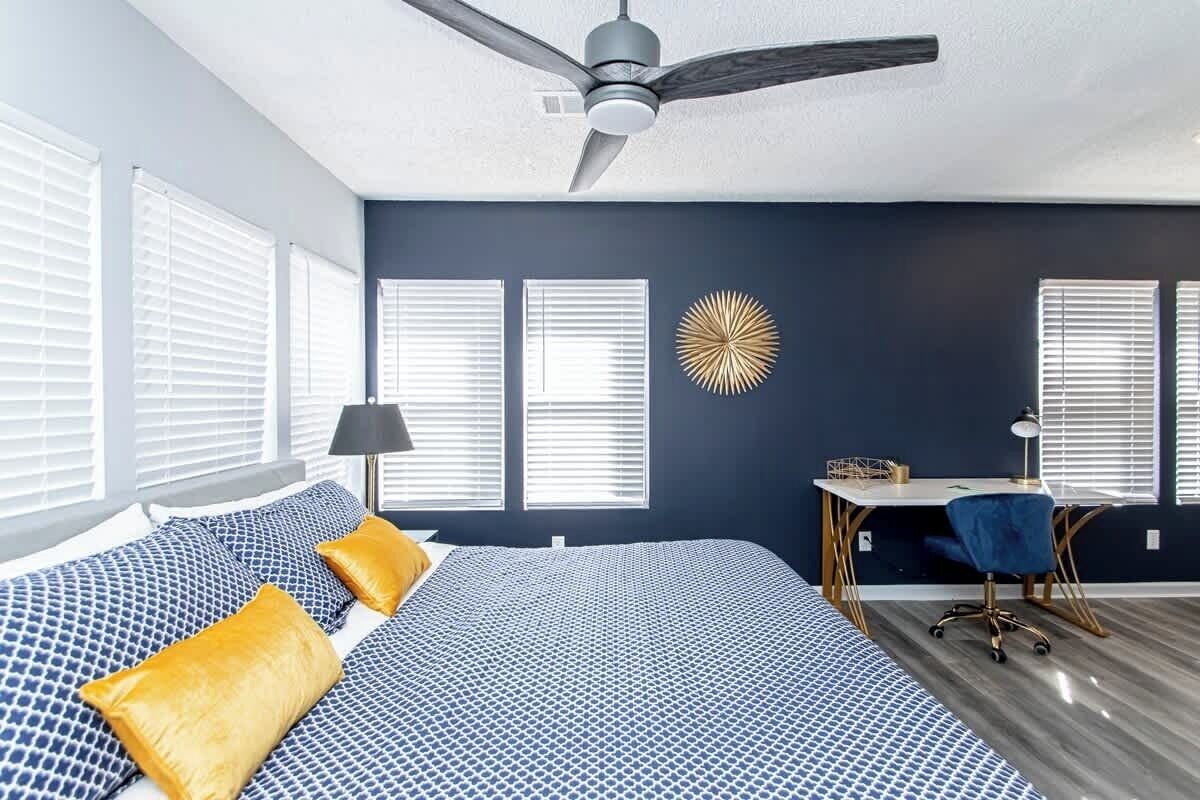 1 bedroom, desk, free WiFi, bed sheets