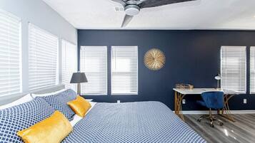 1 bedroom, desk, free WiFi, bed sheets