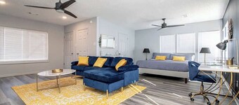 Stylish Studio, steps to Oaklawn