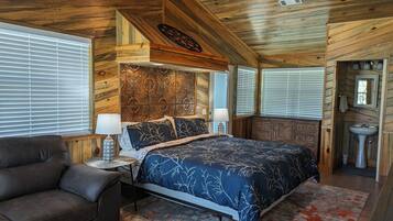 3 habitaciones, escritorio, tabla de planchar con plancha y wifi gratis