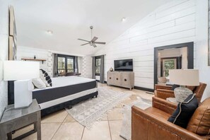 3 bedrooms, desk, iron/ironing board, WiFi