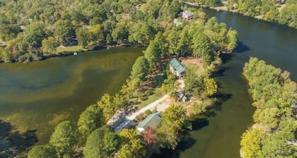 The Cottage on Cape Catherine