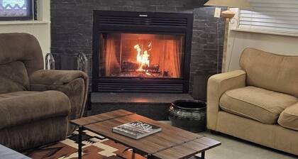 Big Beautiful Cabin amongst Towering Pines