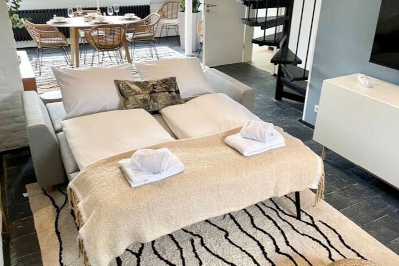 1 Schlafzimmer, Schreibtisch, Bügeleisen/Bügelbrett, Reisekinderbett