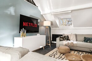 TV, stereo - 65qm *Design-Maisonette-Wohnung* bis 7 Personen (Krefeld)