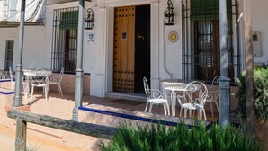 Front of property - Palacete Real (Almonte)