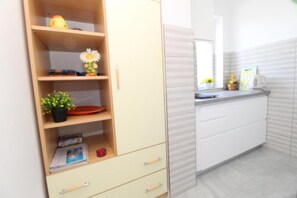 City-Apartment, Balkon, Gartenblick | Eigene Küche