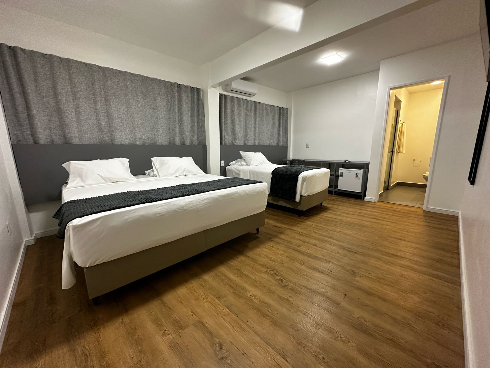 Premium Triple Room | Iron/ironing board, free WiFi