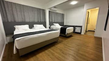 Habitació triple prèmium | Planxa i posts de planxar i wifi gratuïta