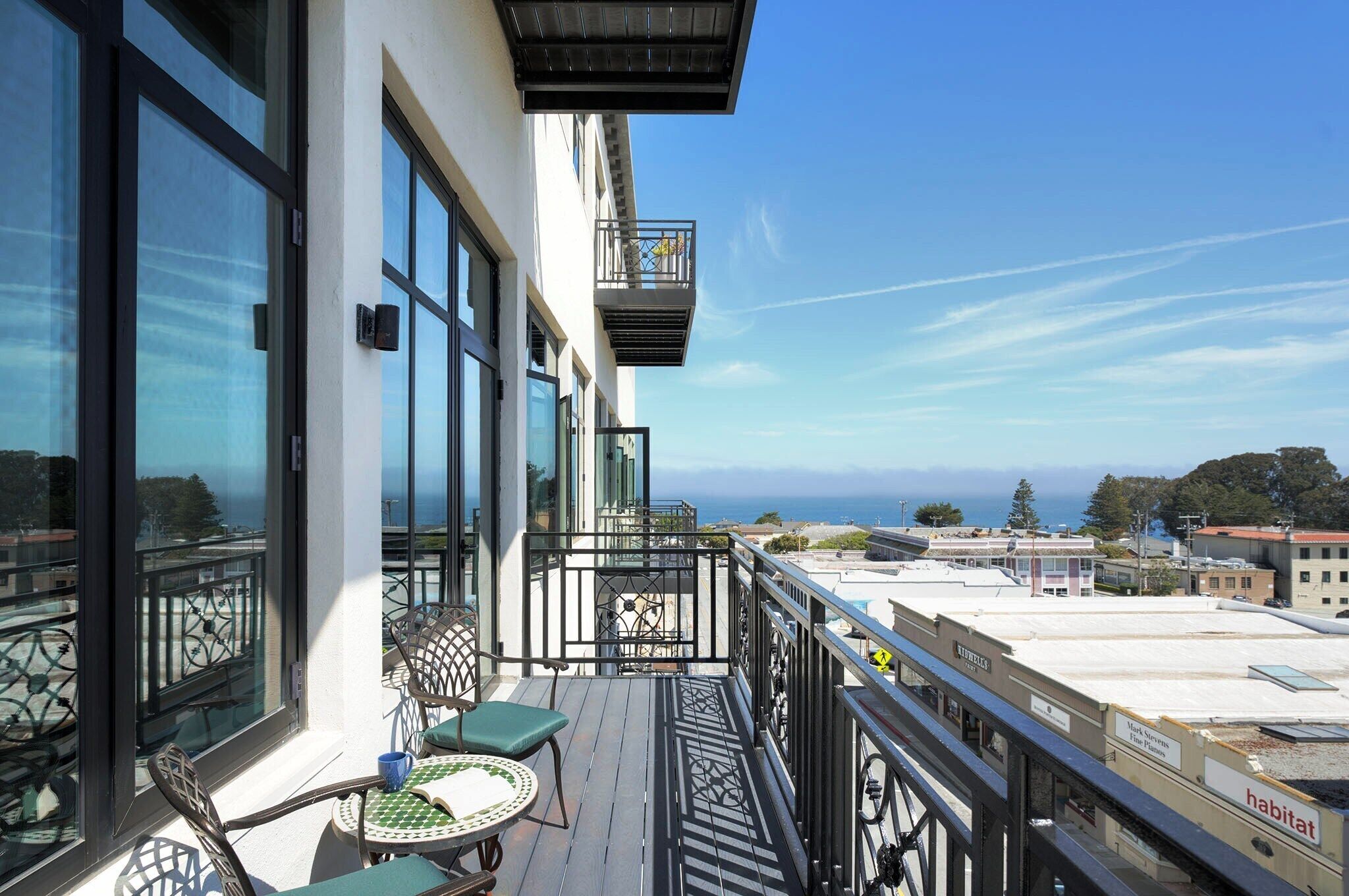 3928 The Alhambra - Luxury Condo, Ocean Views, Available for Extended Stays!