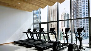 House - Elegant 2BR w Breathtaking Marina Balcony (Dubai)