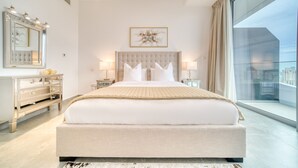 House - Elegant 2BR w Breathtaking Marina Balcony (Dubai)