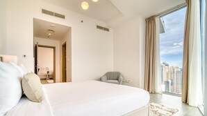 House - Elegant 2BR w Breathtaking Marina Balcony (Dubai)