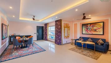 Tea garden Suite | 1 bedroom, soundproofing, free WiFi
