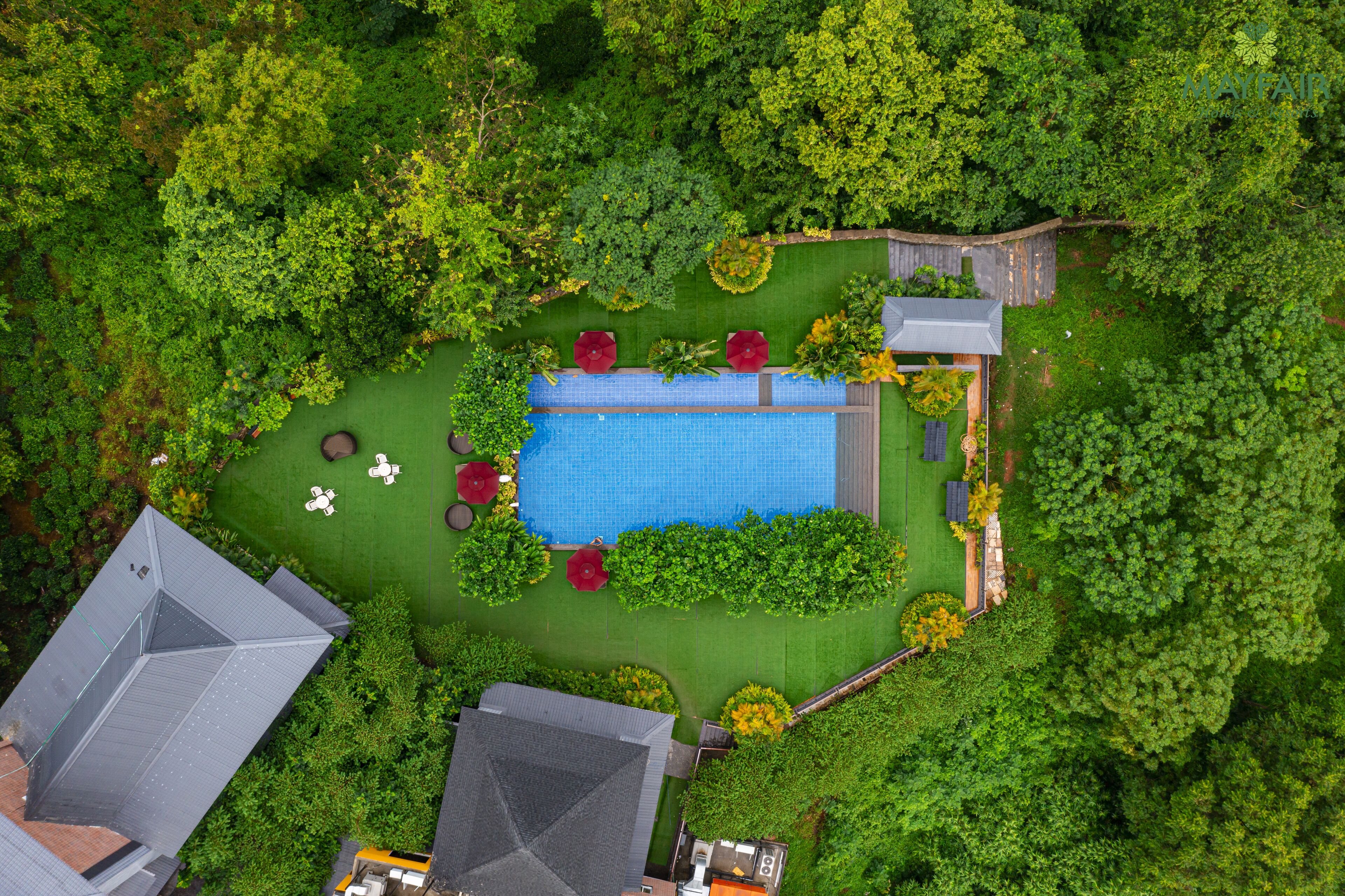 5 outdoor pools
