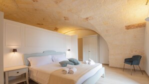 ห้องแฟมิลี่, วิวสวน | เครื่องนอนระดับพรีเมียม, ผ้านวมขนเป็ด, มินิบาร์
