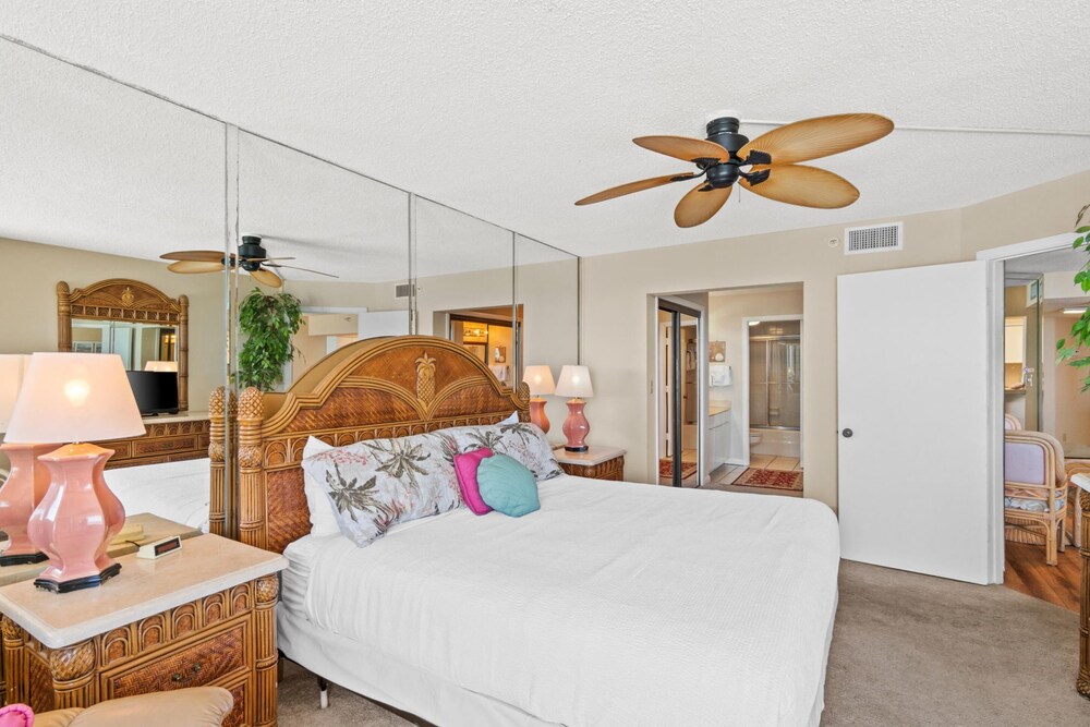 Summerhouse 1107B Beachfront Fun, 2 Pools, Hot Tub, East End, Free