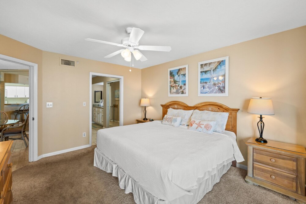 Summerhouse 711C Beachfront, East End Pcb, 2 Pools, Hot Tub, Free