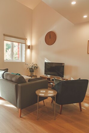 TV - Kostoenea - Jasmin rural apartment by the sea (Hondarribia)