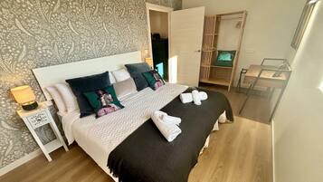 2 slaapkamers, een strijkplank/strijkijzer, reisbedje, internet