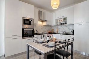 Fridge, microwave, oven, stovetop