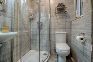 Hair dryer - Bright 2 Bedroom 2 Bathroom Apartment close to sea (San Pawl il-Bahar)