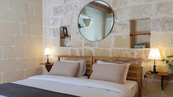 3 bedrooms, iron/ironing board, free WiFi