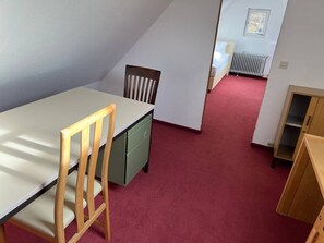 Zimmer, 1 Schlafzimmer, Raucher, Balkon | 1 Schlafzimmer