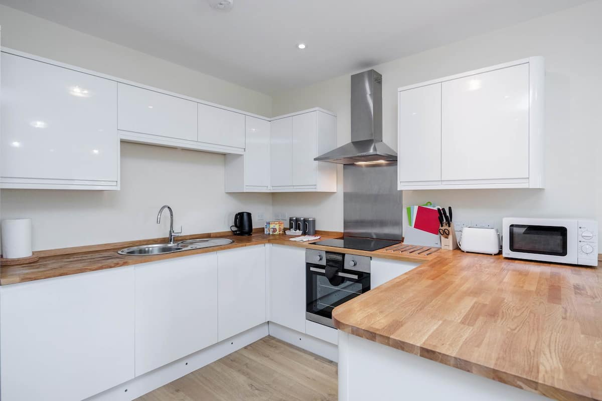 Standard Apartment, 2 Bedrooms | Private kitchen
