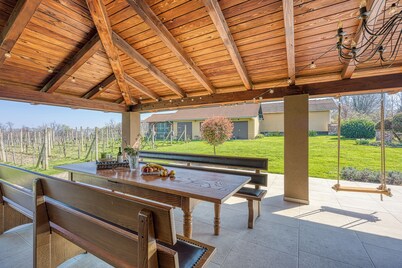 Hedonistic Vineyard Estate With Hot Tub
