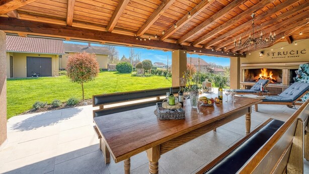 Familienhaus, 4 Schlafzimmer, 2 Bäder, Bergseite (Vineyard Estate w/ Hot Tub Near) | Speisen im Freien